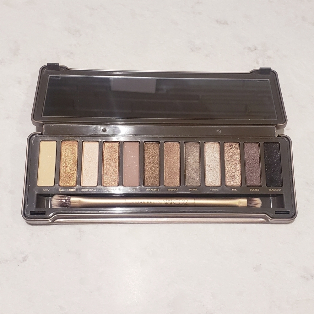 Urban Decay Naked 2 Eyeshadow Palette